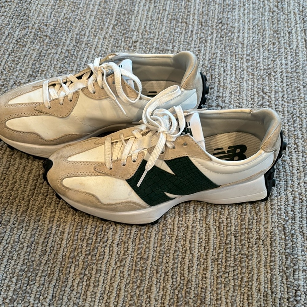 New Balance 327